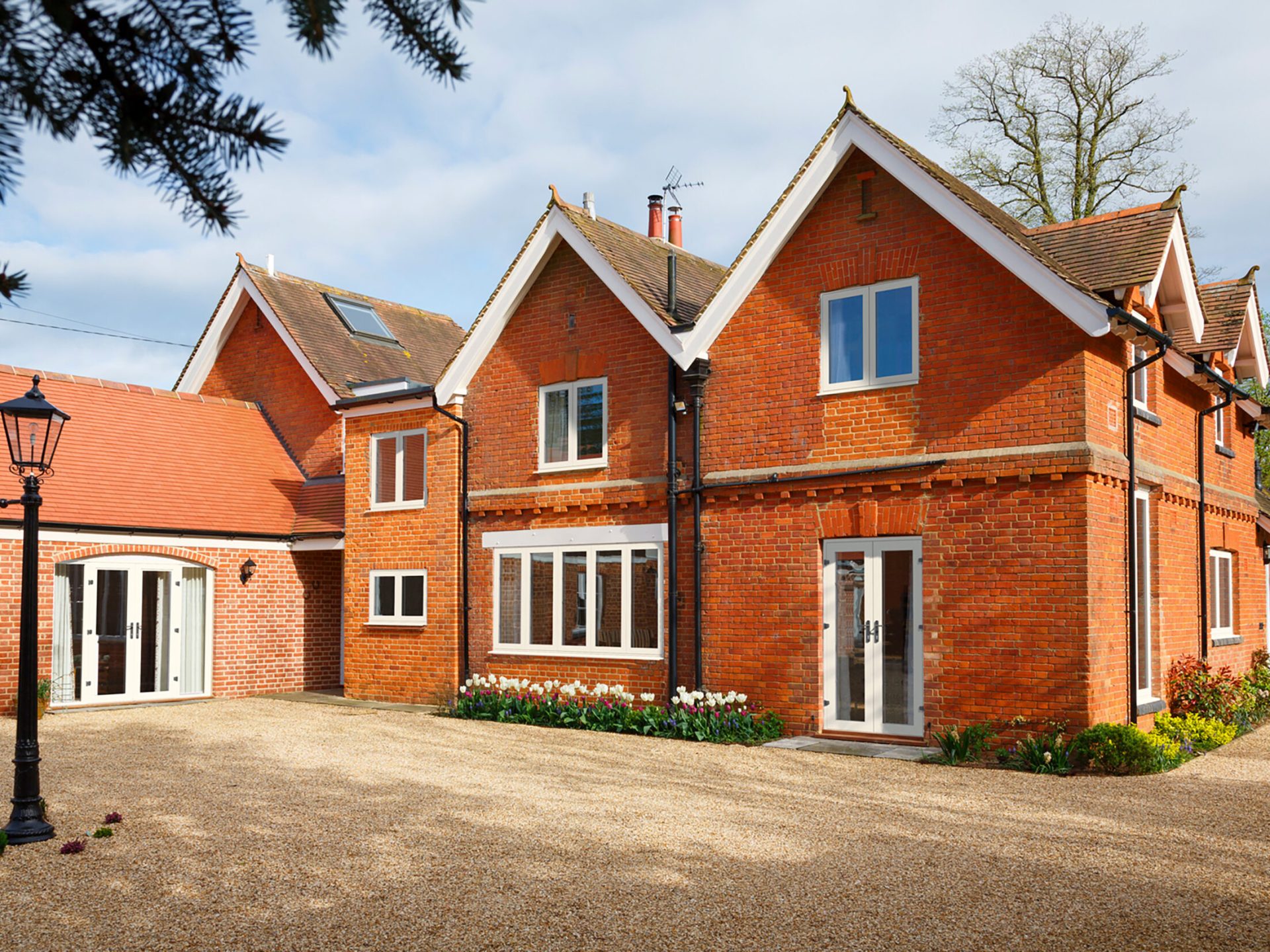 Stop Wasting Money on uPVC – The Case for Aluminium Windows in 2025