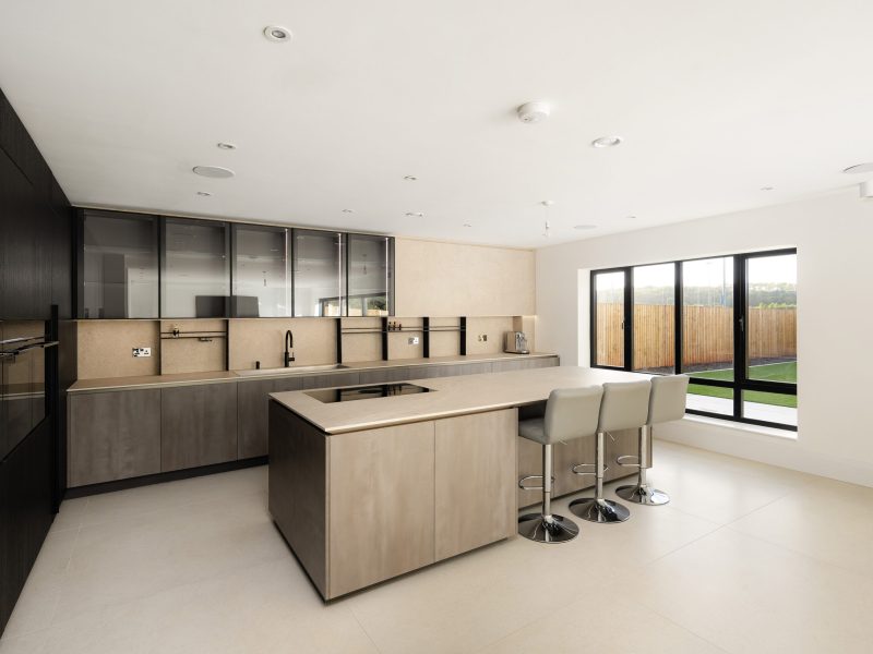 Black Aluminium Windows: The Modern Homeowner’s Favourite Trend Explained